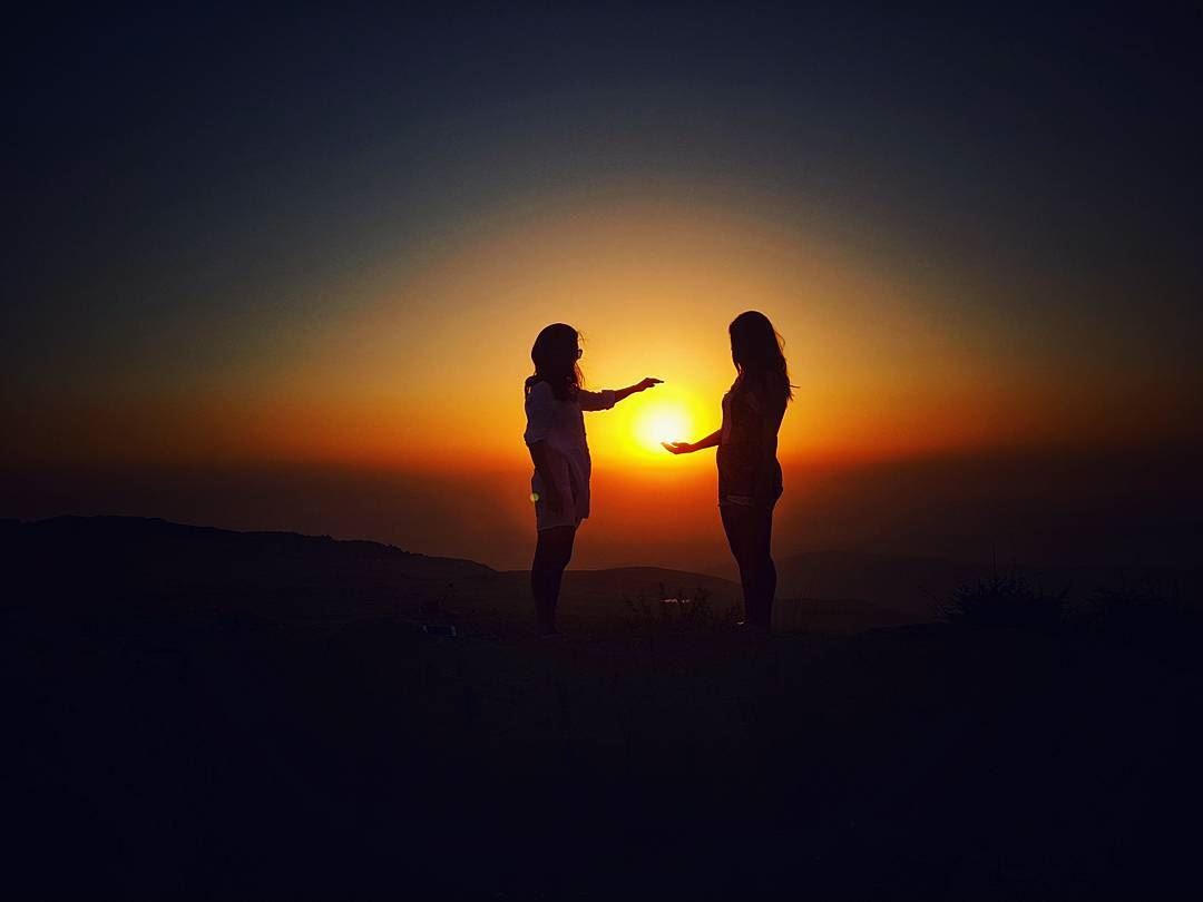 ...guess who are these beautiful girls  catching the sun 🌅... (Qanat Bakish, Mont-Liban, Lebanon)