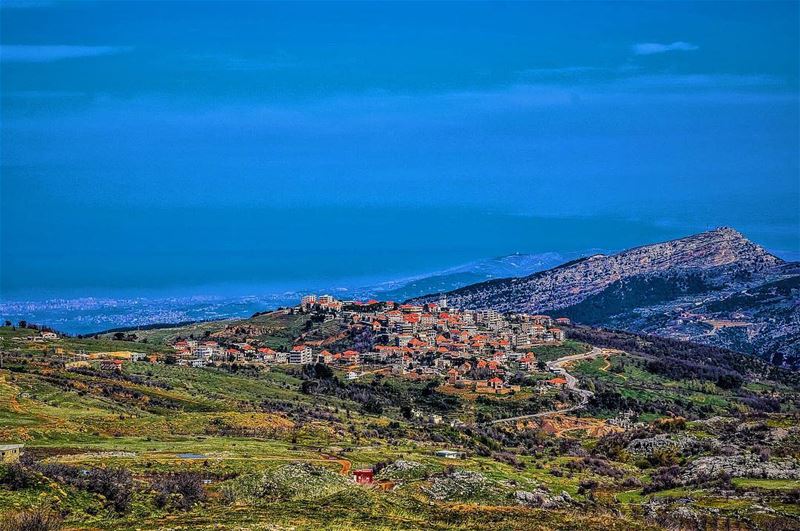  hadatheljebbeh  lebanon ... (Hadath El Jebbeh - Bcharré)