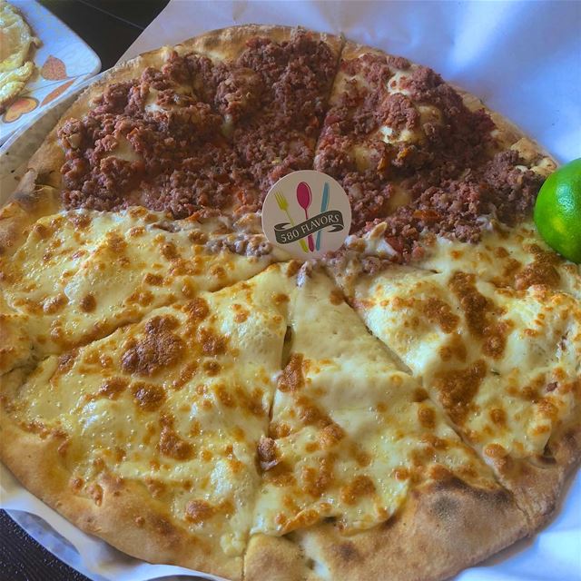 Half cheese half lahem b ajin😍😍 who’s in?!  ehden  zgharta ...... (Ehden, Lebanon)