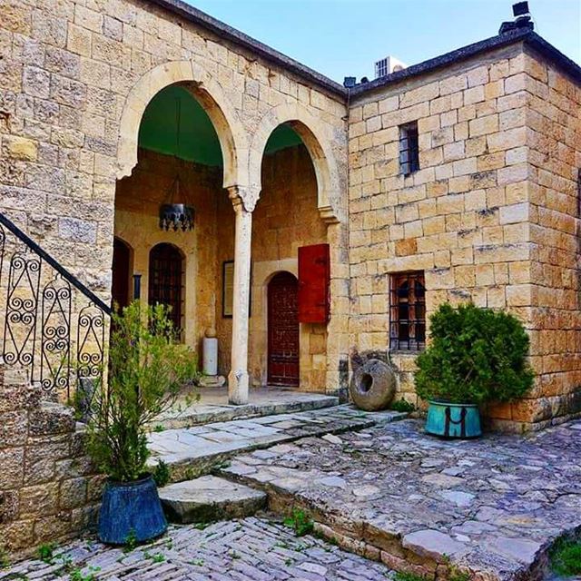 Hamades Palace, Baaklin  baaklin  palace  oldhouse  liveloveshouf ...