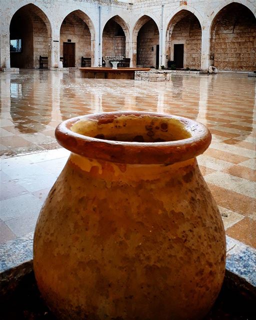  hamat  saydetelnourieh  waterreflection  pot  arc  architecture ... (Saydet El Nourieh)