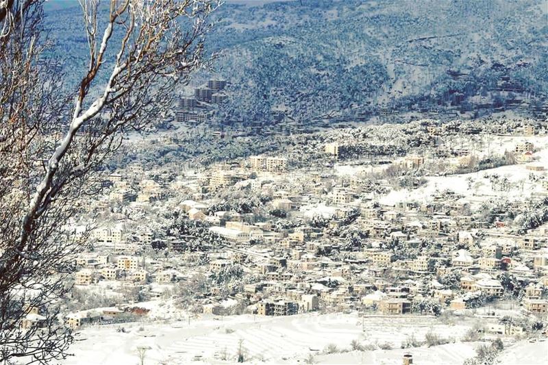 Hammana(mount Lebanon) under the snow by @reuters ❄⛄🇱🇧  lebanon ...