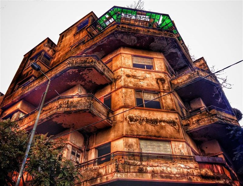  hamra  beirut  lebanon  abondoned  old  building  broken  glass ... (Hamra Street, Beirut, Lebanon)