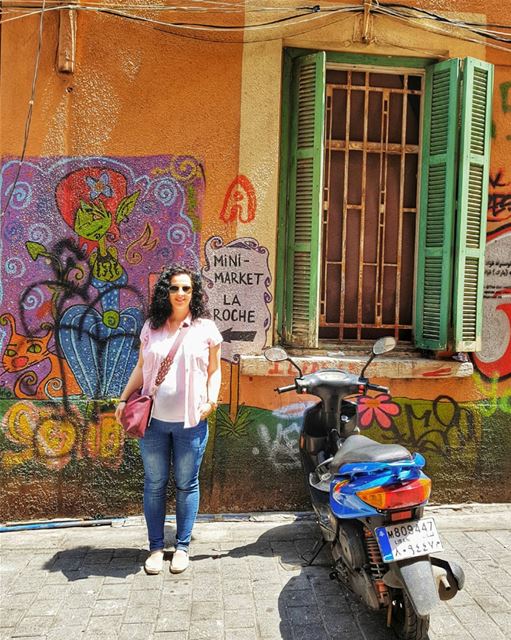 Hamra splash of colors 🌈Ливанцы - это вам не "какие-то очередные арабы",... (Hamra, Beyrouth, Lebanon)