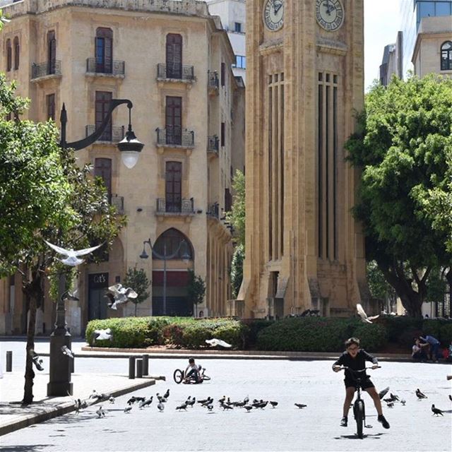 Handling problems 😂👦🏻🚲••••••••••••••••••••••••••• igerslebanon ... (Beirut, Lebanon)