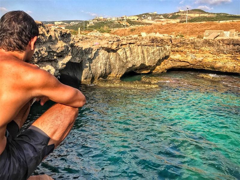 Hanging out in my element at one of my favorite spots to swim 💦 I've been... (Batroûn)