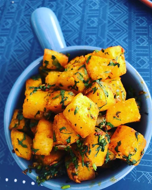 Happiness is finding a thousand different ways to present fried potatoes ... (One Love)