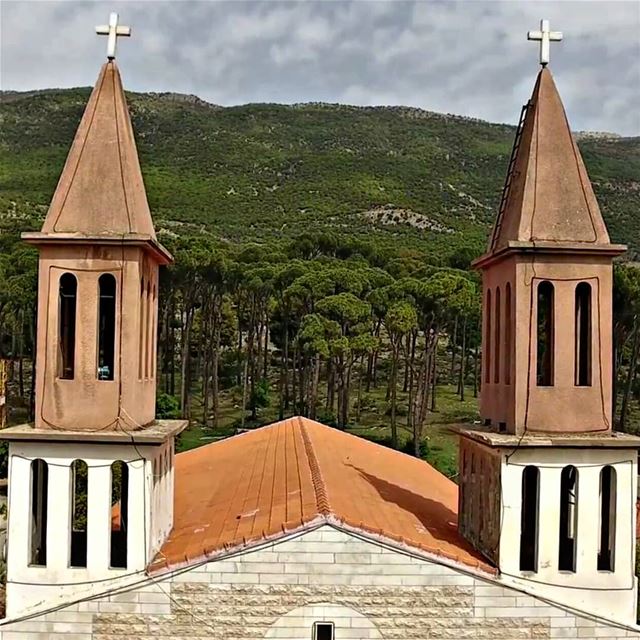 Happy Friday everyone ❤-------------------------------------- ammiq ... (`Ammiq, Béqaa, Lebanon)