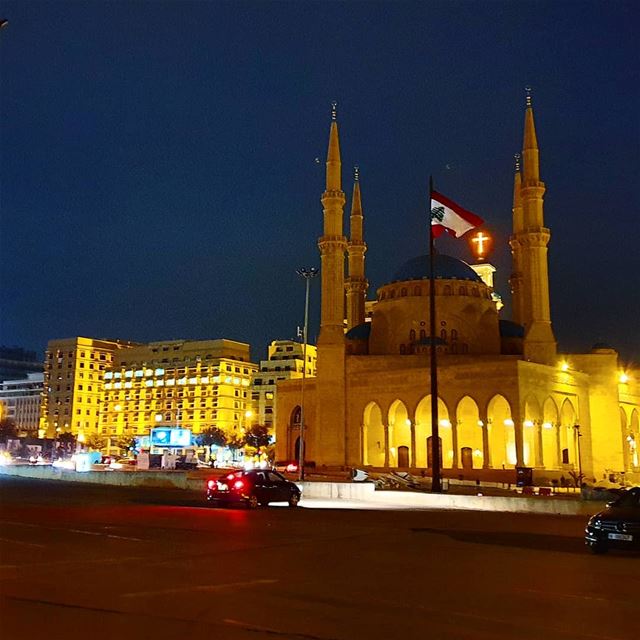 Happy Independence day❤❤🇱🇧🇱🇧 loveyourcountry  beproud  lebaneseflag ... (Beirut, Lebanon)