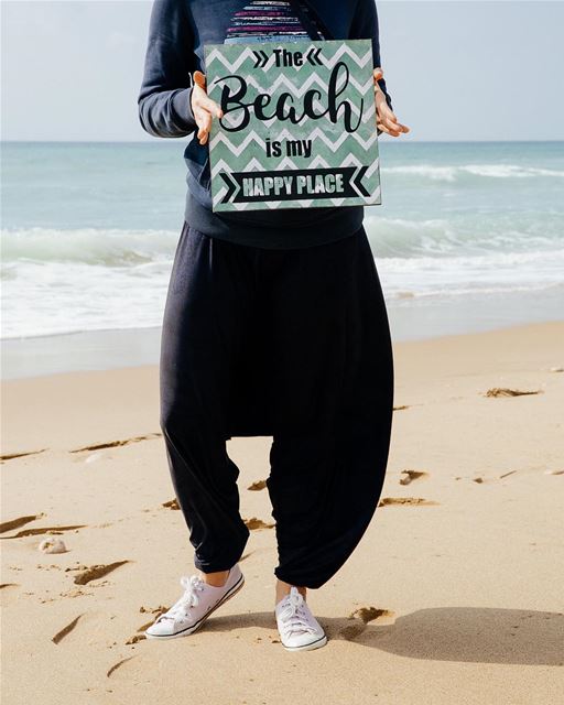 Happy place 🌊  beach  beachlife  sand  instatravel  instadaily  sun ... (Jiyé)