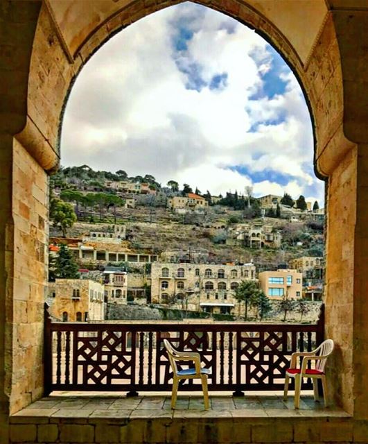 Happy Tuesday everyone ⛅💛 darelmir  lebanon  livelovebeirut ... (Dar El Mir)