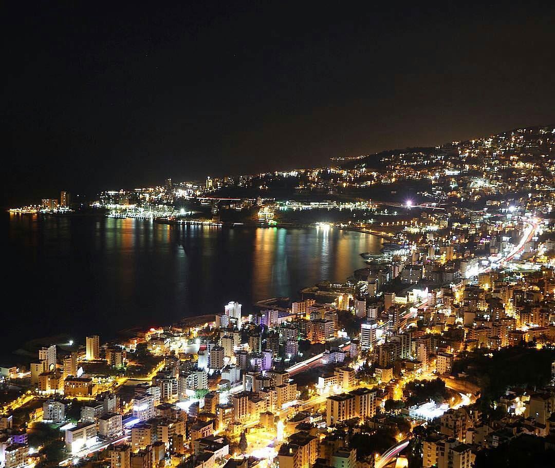 Have a blessed night 🌃.By @alidaher89  GoodNightBeirut  Jounieh  Beirut ... (Jounieh)