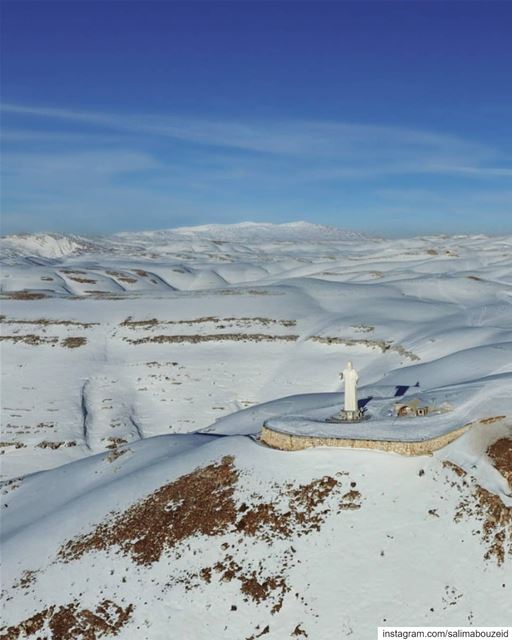 Have a blessed Sunday dear friends 🙏💙Swipe⬅️--------------------------- (Saint Charbel-Faraya)