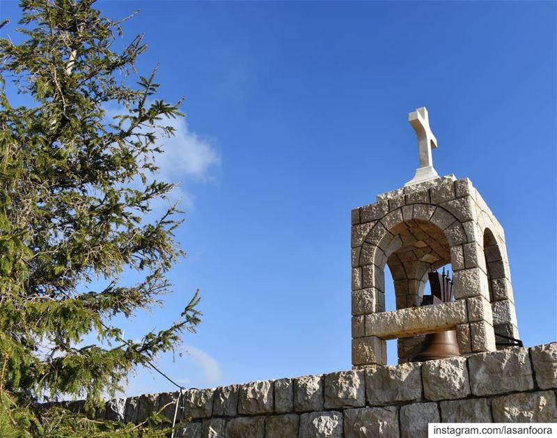 Have a  blessedsunday  church  liveloveehden  sayditelhosn  cross ... (Ehden سيده الحصن)