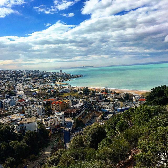 " Have A Nice Day All..." whatsuplebanon wearelebanon lbcilebanon... (Oukaibe)