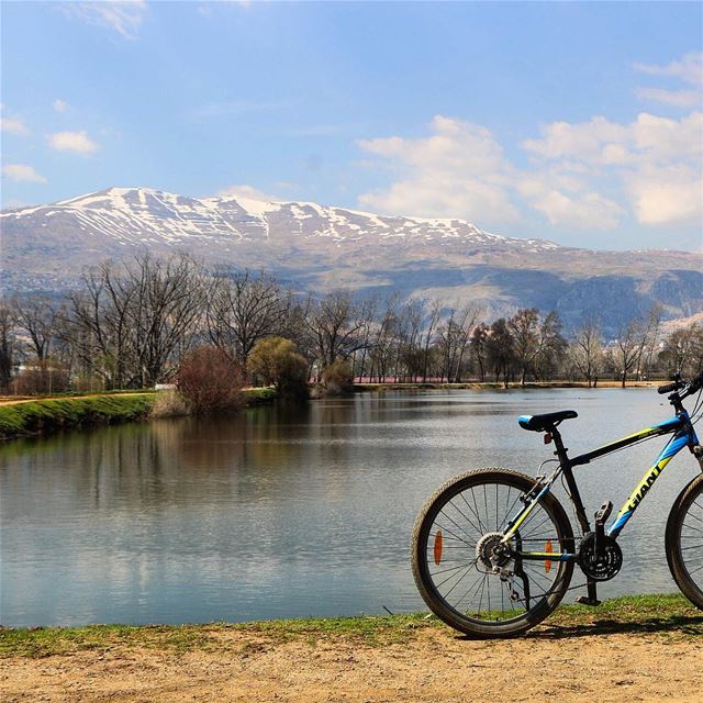 Have a nice weekend.🚴🏼... livelovebekaa nature lake naturelovers... (Deïr Taanâyel, Béqaa, Lebanon)