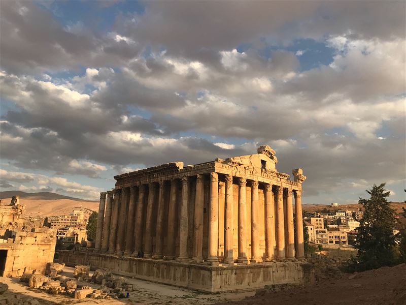 Have a peaceful weekend 🍷🍷🍷 lebanon  templeofbacchus  baalbeck  temple... (Baalbek , Roman Temple , Lebanon)