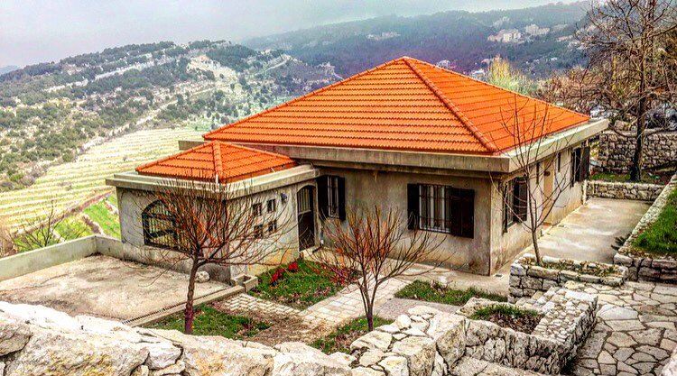  Haveabeautifuldayeveryone ☀️🏡  archlife  architect  archilover ... (Annaya - Saint Charbel.)