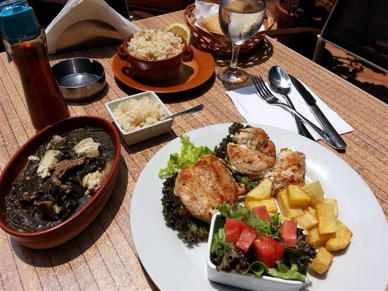 Having the Monday blues or are you just hungry?? 😍😋 we're having صدر دجاج (Em's cuisine)