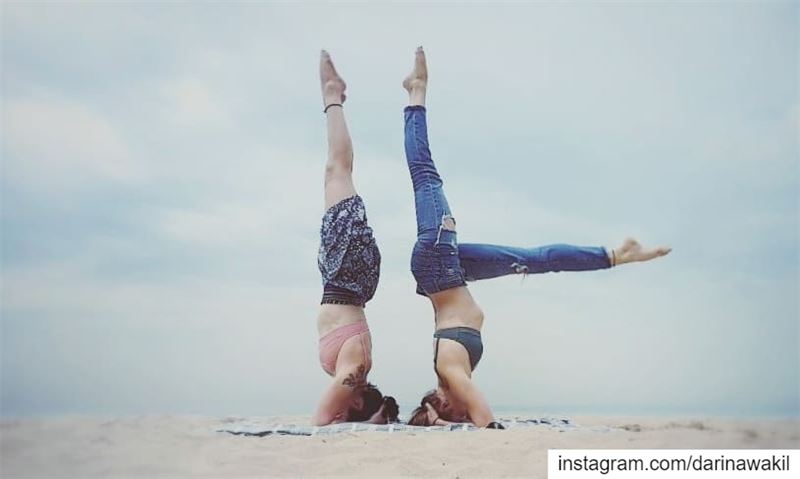 •Headstand variation•... beachlife  beachaddict  beachyoga  spring2019...