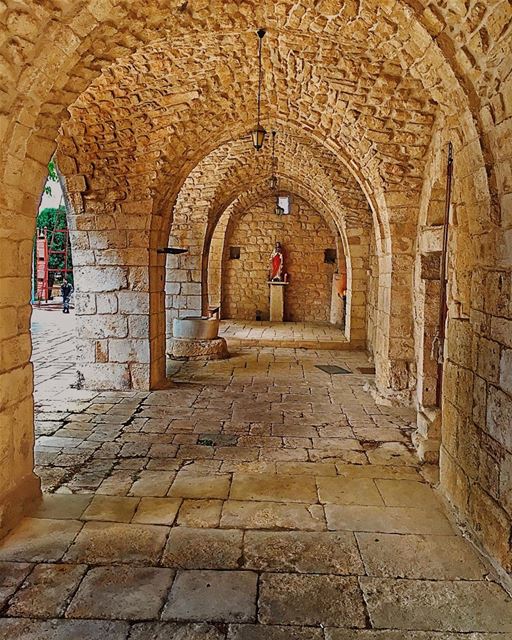 " Heal From All The Hurt From Your Past...You Cannot Continue Living A... (Smar Jubayl, Liban-Nord, Lebanon)