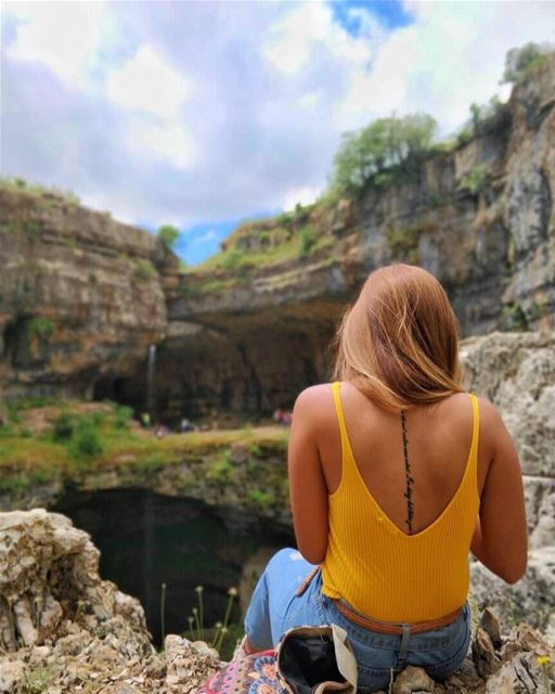 Hearts are wild creatures, that’s why our ribs are cages ♥️ (Tannurin At Tahta, Liban-Nord, Lebanon)