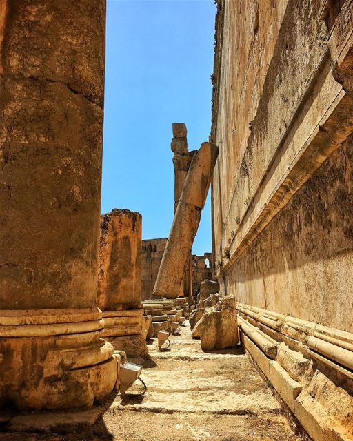 Heliopolis ☀️🏛 (بعلبك القلعة)