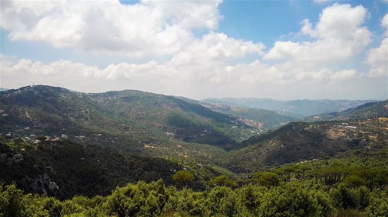 Hello again Lebanon 🇱🇧😍 relax  holidays  love  lebanon  mountains ... (Qarnayel)