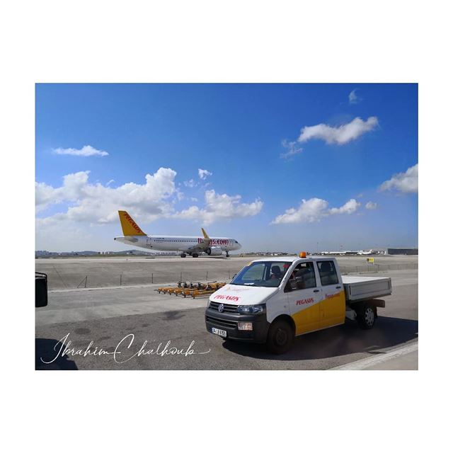 Hello blue sky -  ichalhoub  Turkey shooting with a mobile phone ...