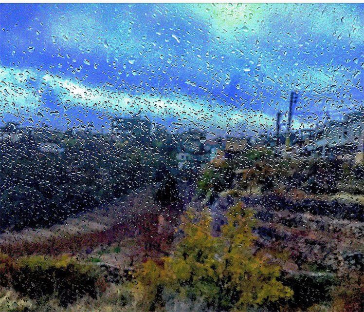 Hello December , Good bye 2️⃣0️⃣1️⃣6️⃣  Friday  december  rain  wintermood... (Somewhereinlebanon)