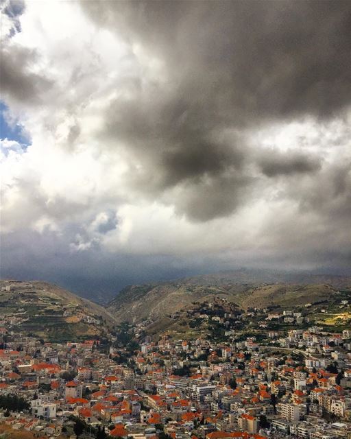 Hello from Zahle 😃 lebanon  bekaa  zahle  village  fog  clouds  cloud ... (Zahlé, Lebanon)