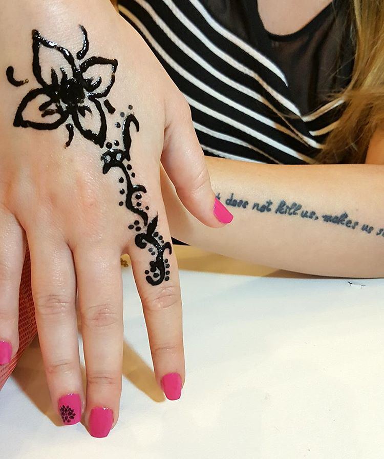 Henna tattoo  nailpolish  spring  makeupwag  henna  women  ... (MUREX Beauty Therapy)