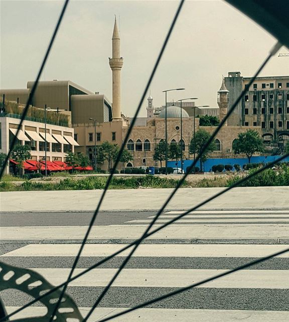 Here is my eclectic city..  Beirut.. Through my wheels.. 🌷🚲🌷 earthday ... (Downtown Beirut)