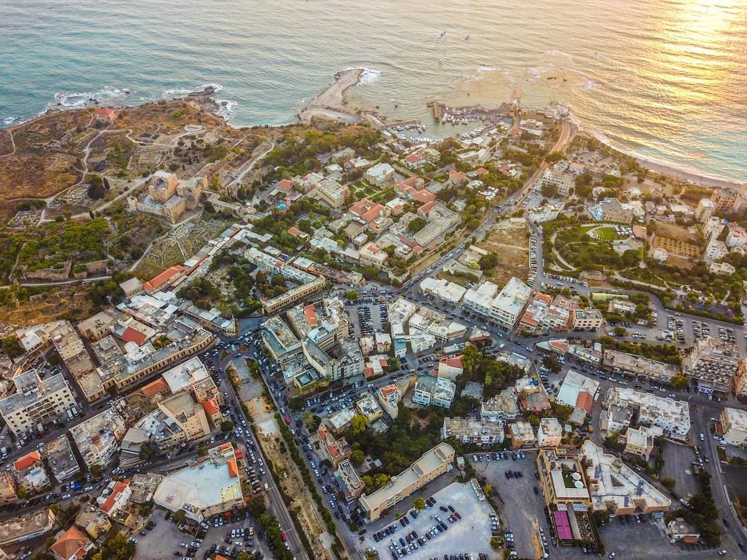 Here's what a 10,000 years old city looks like. ・・・ dronestagram ... (Byblos, Lebanon)