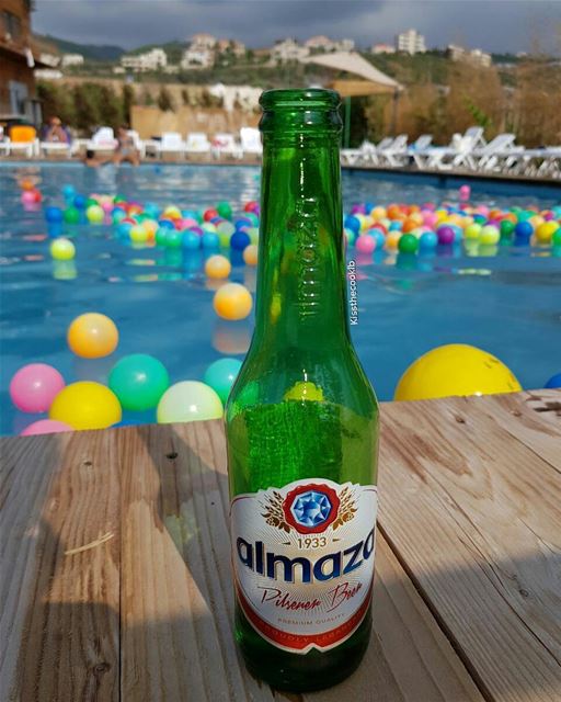 Hey Hey Friday 🍺 kissthecooklb  beer  friday  almaza  lebanon  batroun ... (Soak Lebanon)