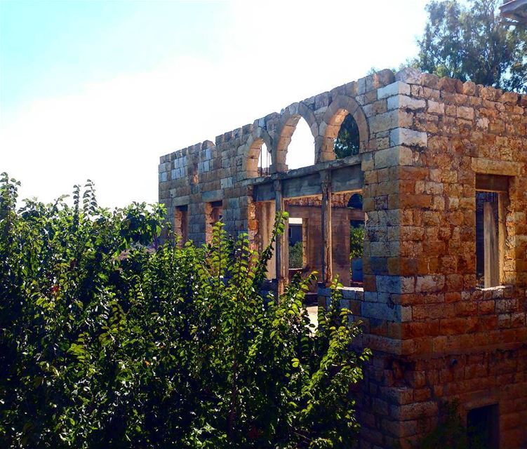 Hidden gems @livelovemarjeyoun 📷 (Marjayoûn, Al Janub, Lebanon)