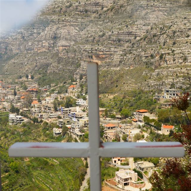 🇱🇧🇱🇧❤❤ hiking  adventure  village view mountains  springtime ... (Akoura, Mont-Liban, Lebanon)