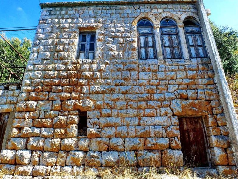  hiking  explorelebanon  livelovelife  livelovelebanon  livelovelaugh ... (Tannourine,  Liban-Nord,  Lebanon)