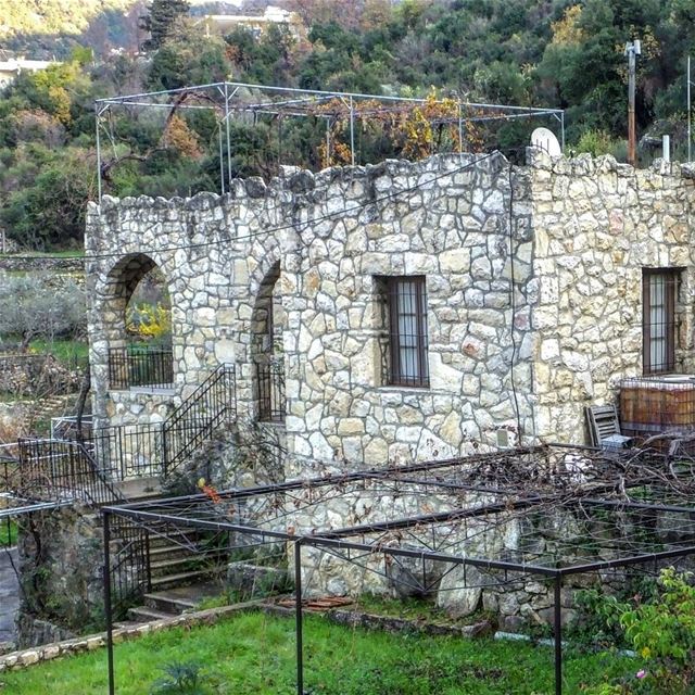  hiking  habil  byblos  lebanon  green  culture  backpacking  travel ... (Byblos Field)