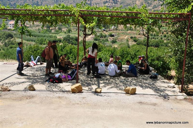 Hiking in Akoura with Promax