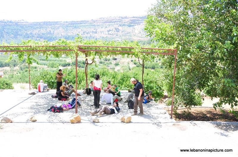 Hiking in Akoura with Promax