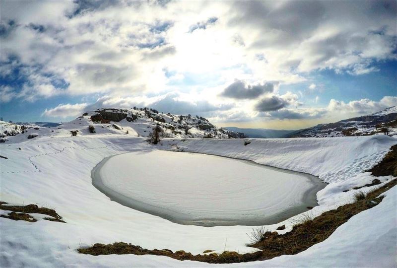  Hiking  Snow  SnowHike  Lake  FrozenLake  Sun  Clouds  BestView ... (Majdel Tarchich)