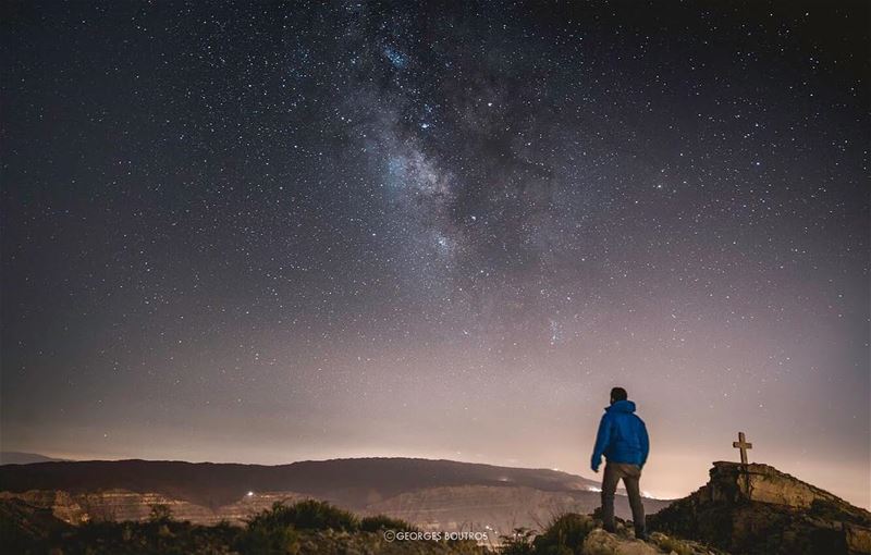 Holding on ✨---- landscape  nightphotography  georgesboutrosphotography... (Akoura, Mont-Liban, Lebanon)