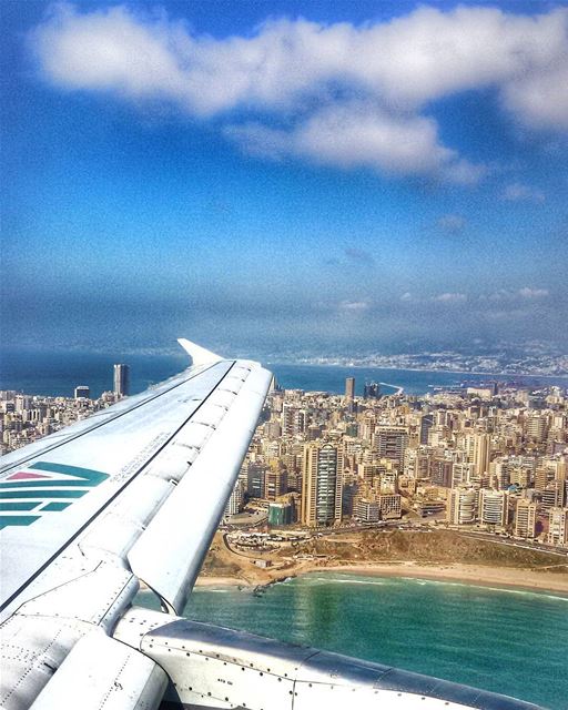 Holiday!!!! Ci sono posti che mancheranno sempre... e uno di questi è... (Beirut–Rafic Hariri International Airport)