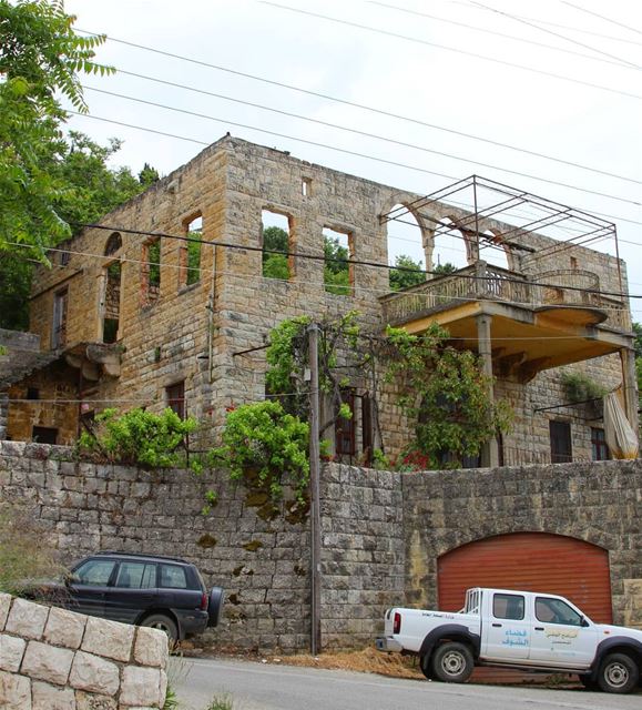 Hollow but never empty ❤💚 ......... Lebanon  beiteddine  chouf ... (Beit Ed-Deen, Mont-Liban, Lebanon)