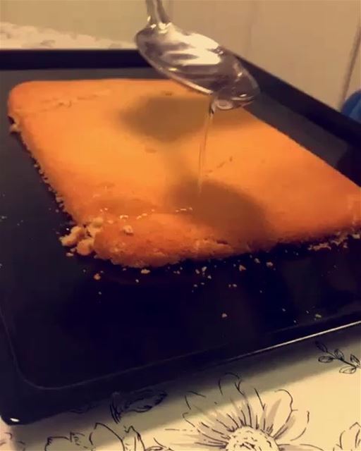 Homemade knefa 🇱🇧👅 lebanese_in_sweden  livelovelebanon  livelovebeirut...