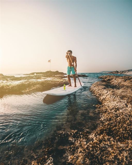 Hot weather calls for a sunset cruise 😎🤙🏼 @mountaindewlebanon  bshil... (Batroûn)