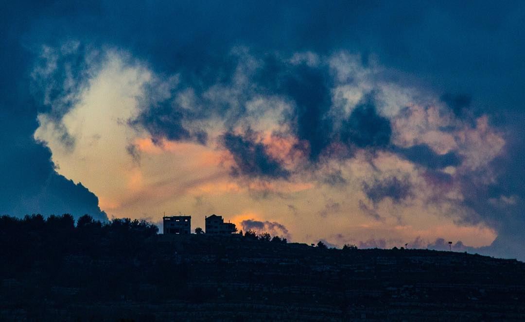 House in the clouds......... house  clouds  abstract  sunset ... (Chouf)
