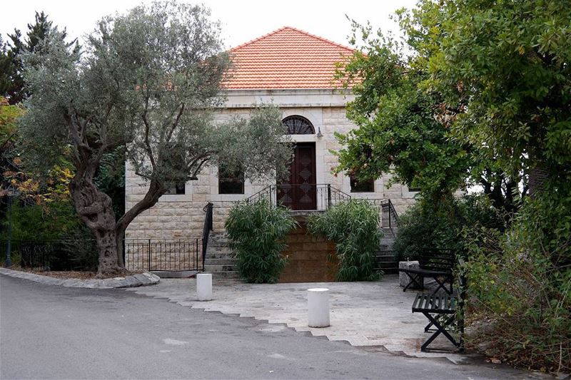  house  lebanesehouse  lebanesehouses  architecture  lebanon_hdr ... (Eddé, Mont-Liban, Lebanon)