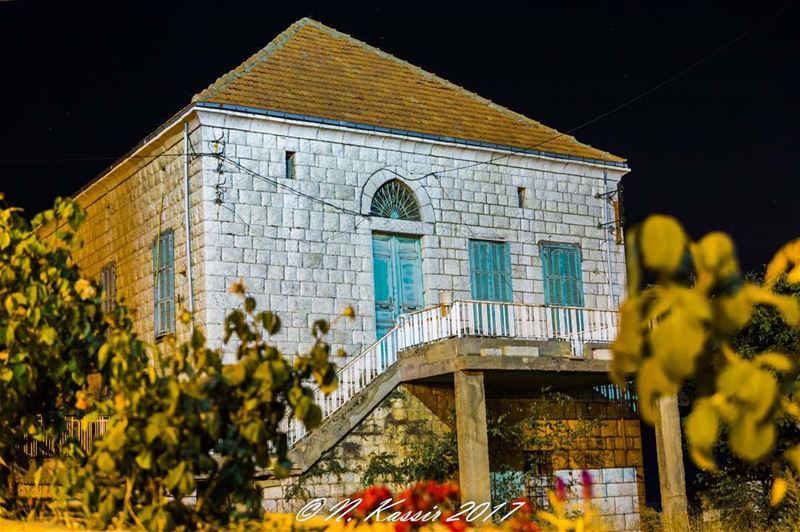  house  stones  mountain  ngconassignment  Lebanon  ig_great_shots ... (Baskinta, Lebanon)